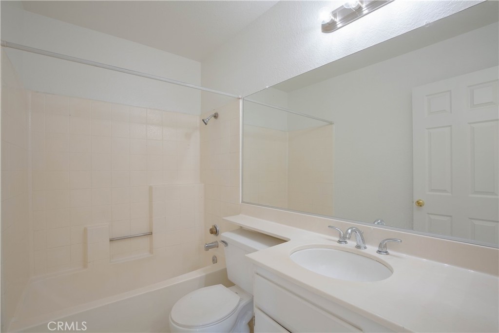 39579 Silverberry Court