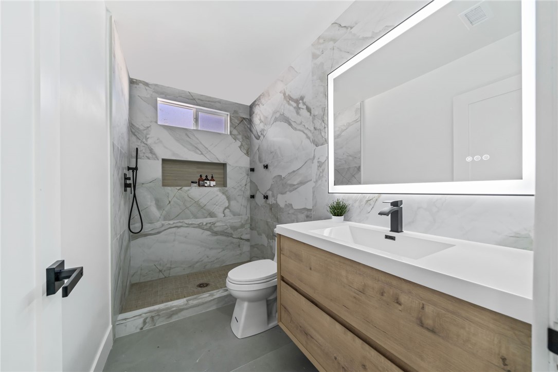 4065 Mira Verde Street