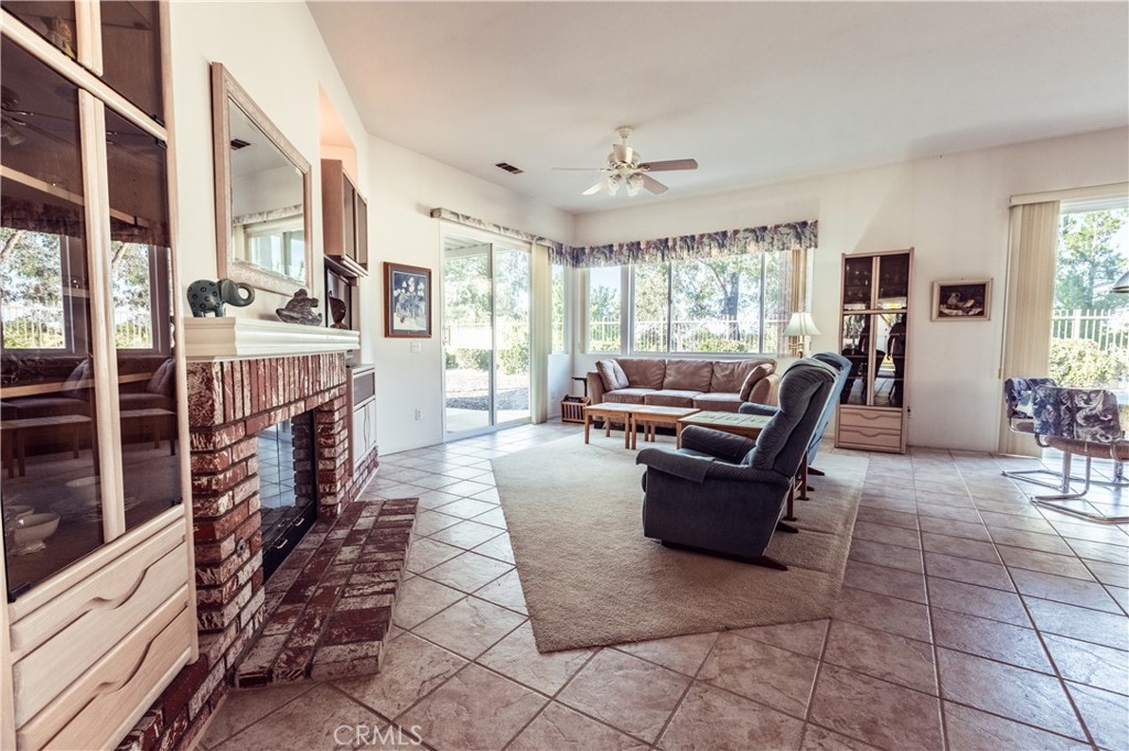 41932 Corte Valentine