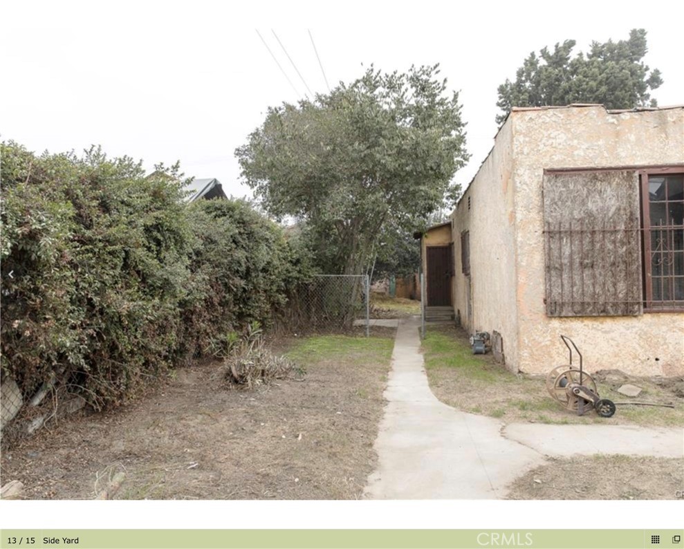 7824 S San Pedro Street