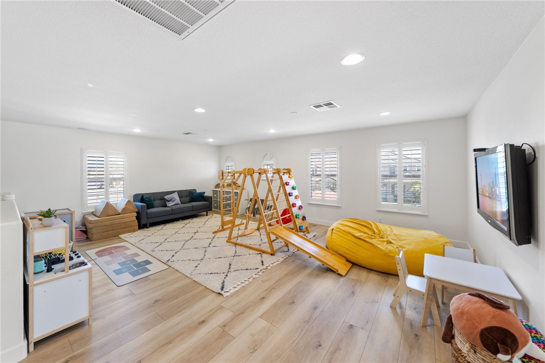 32864 Northshire Circle