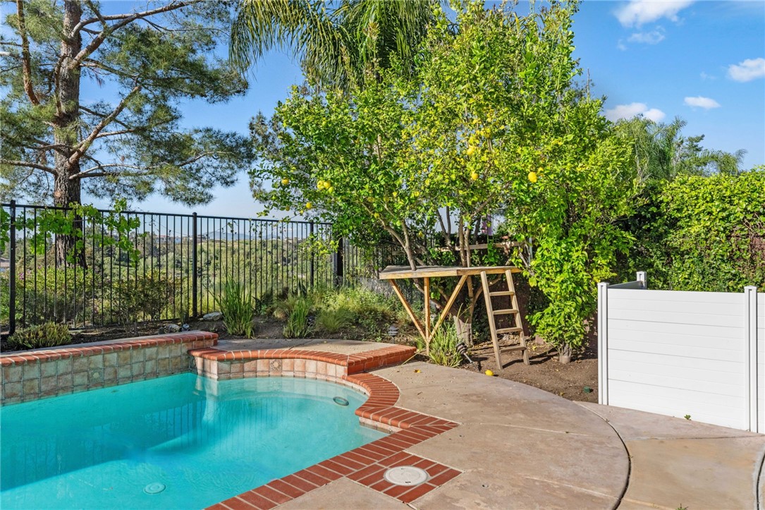 32864 Northshire Circle