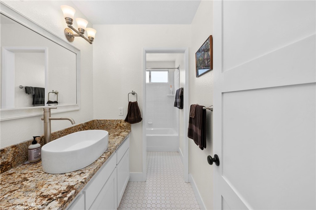 40752 Los Amantes Road