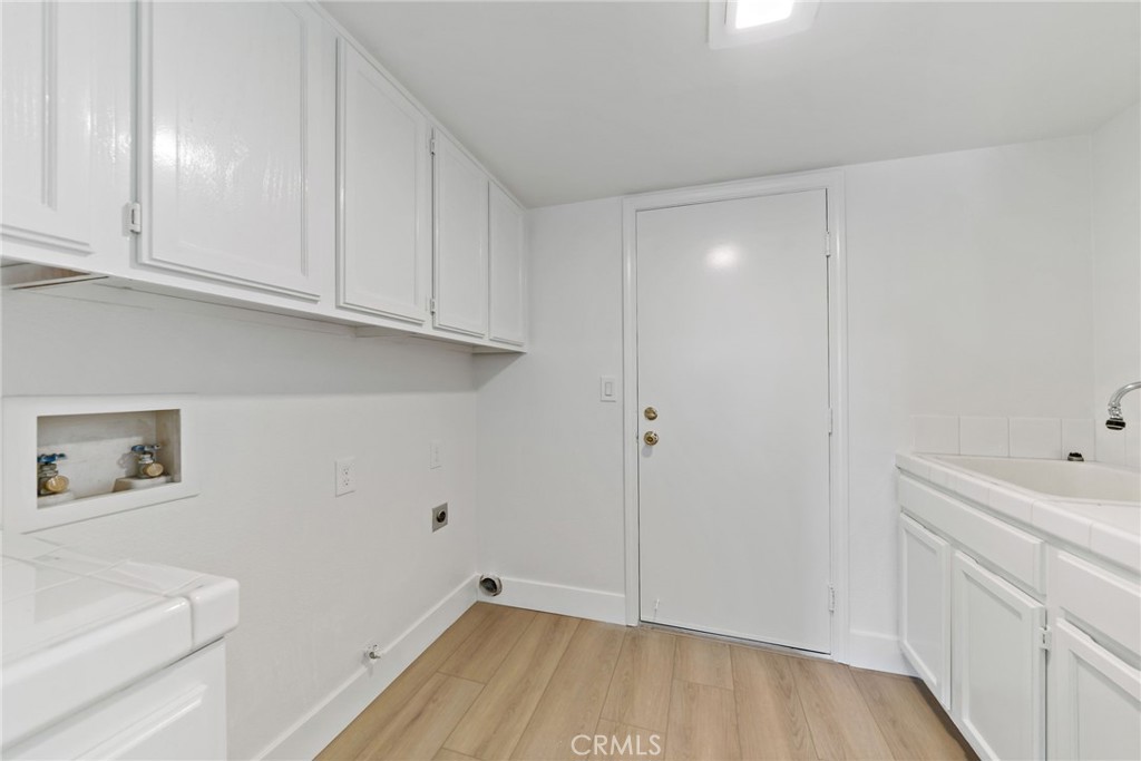 40372 Corte Martinez