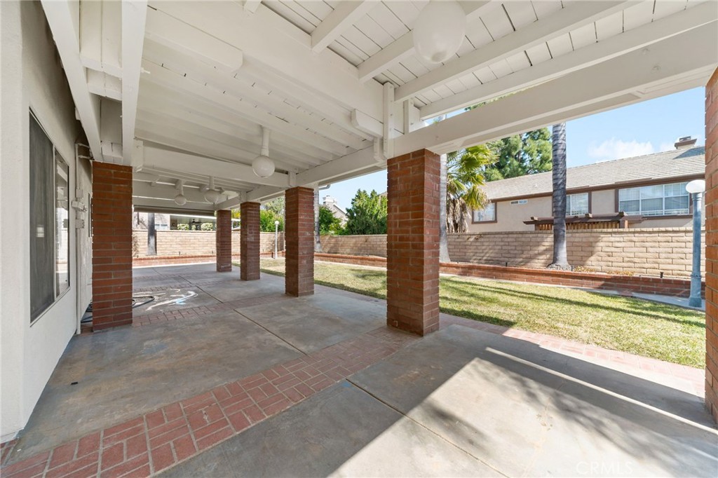 40372 Corte Martinez