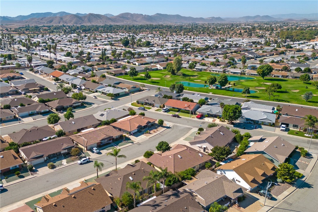 1200 W Montrose Avenue