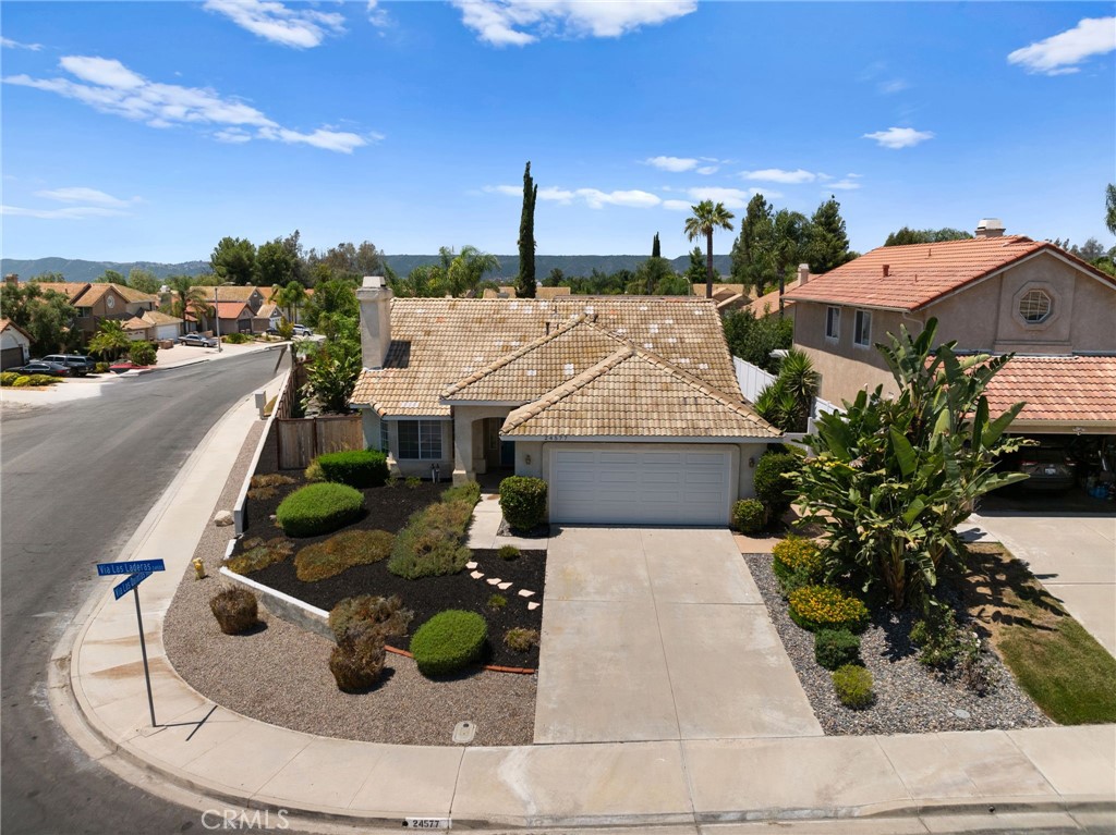 24577 Via Las Laderas