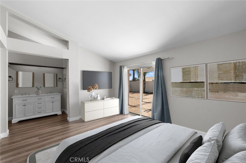 24577 Via Las Laderas