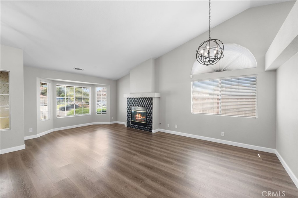 24577 Via Las Laderas