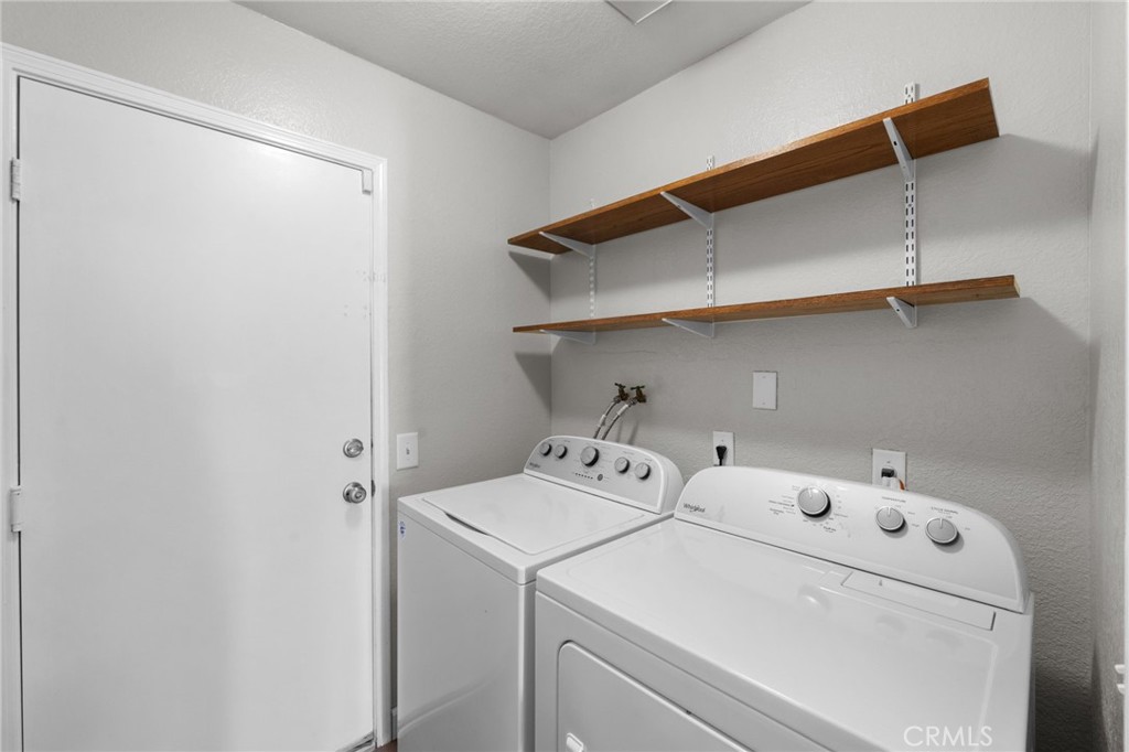 24577 Via Las Laderas