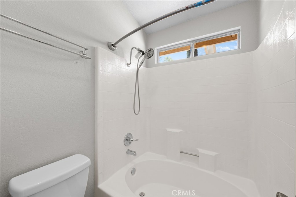 24577 Via Las Laderas