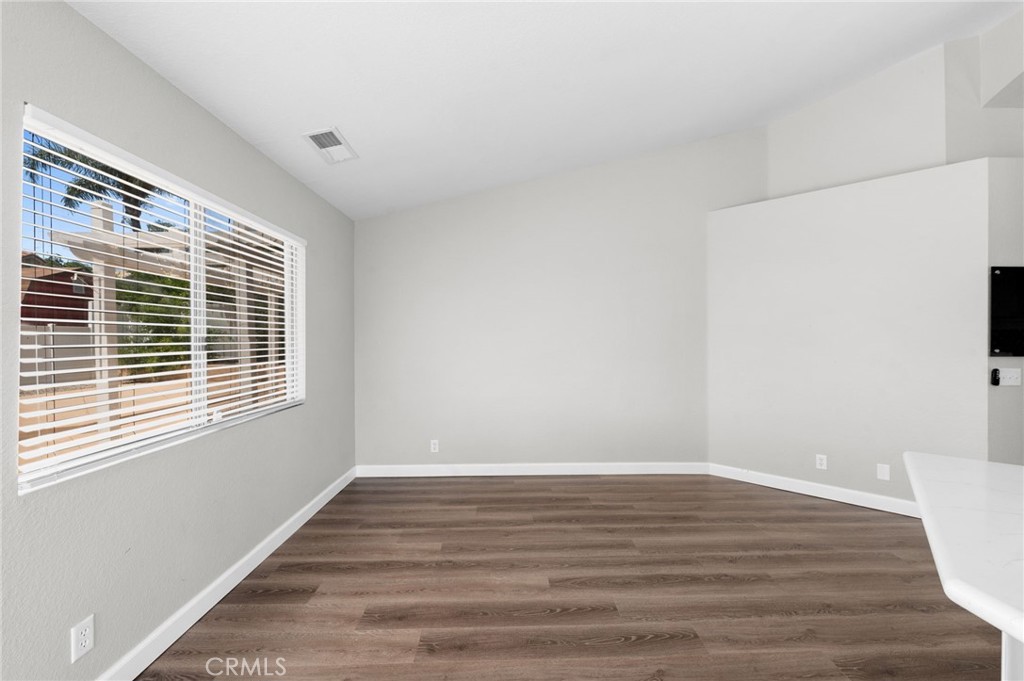 24577 Via Las Laderas