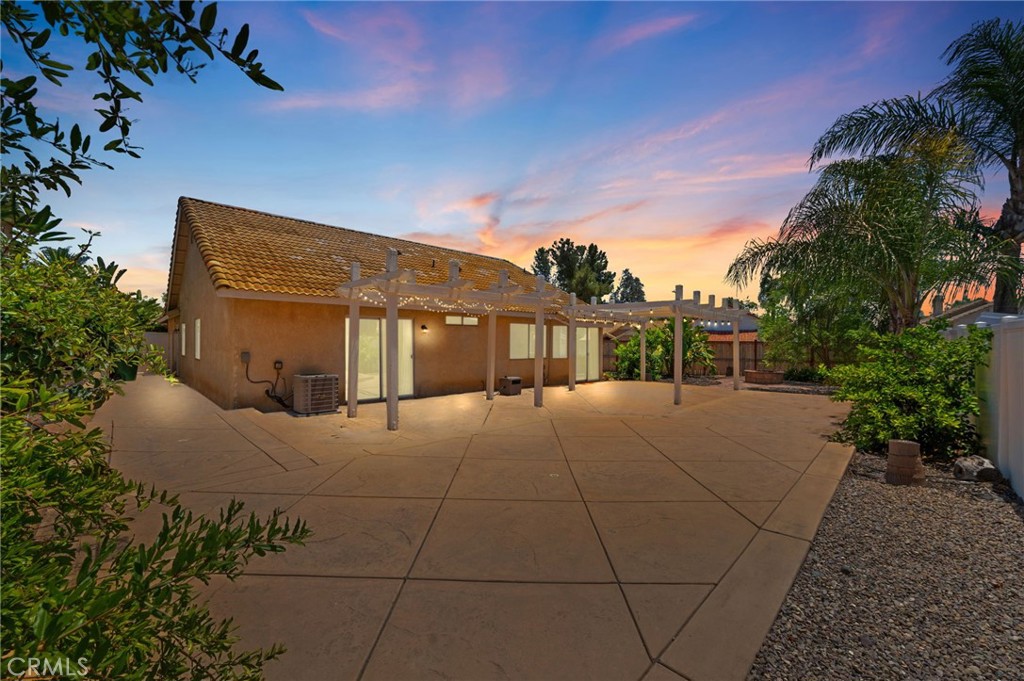 24577 Via Las Laderas