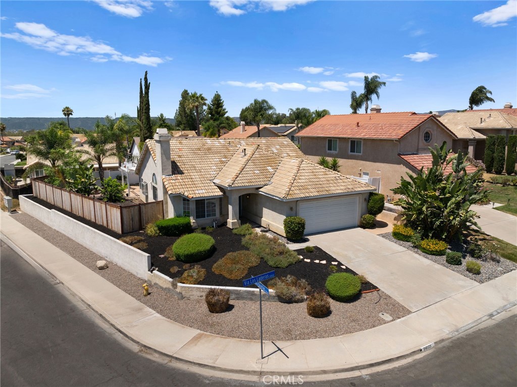 24577 Via Las Laderas