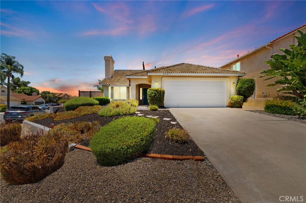 24577 Via Las Laderas