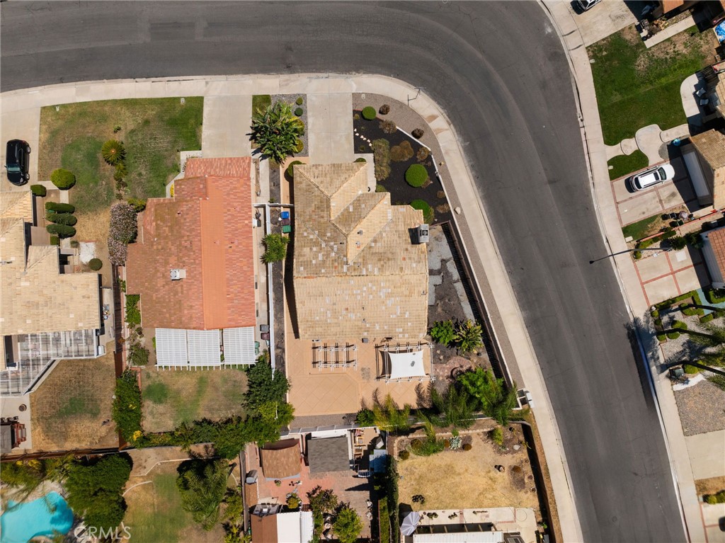 24577 Via Las Laderas