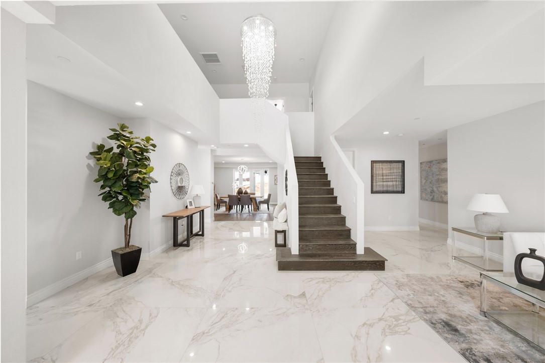 18860 Mariposa Drive