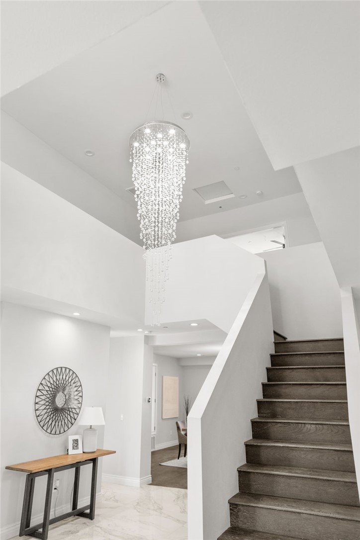 18860 Mariposa Drive