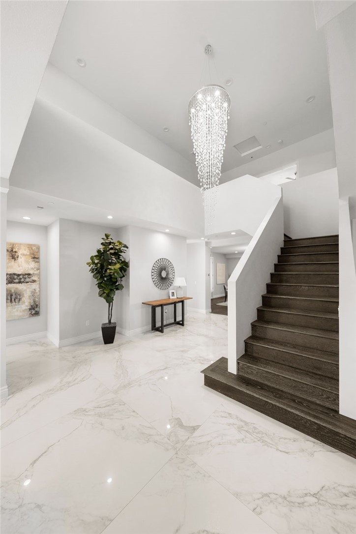 18860 Mariposa Drive