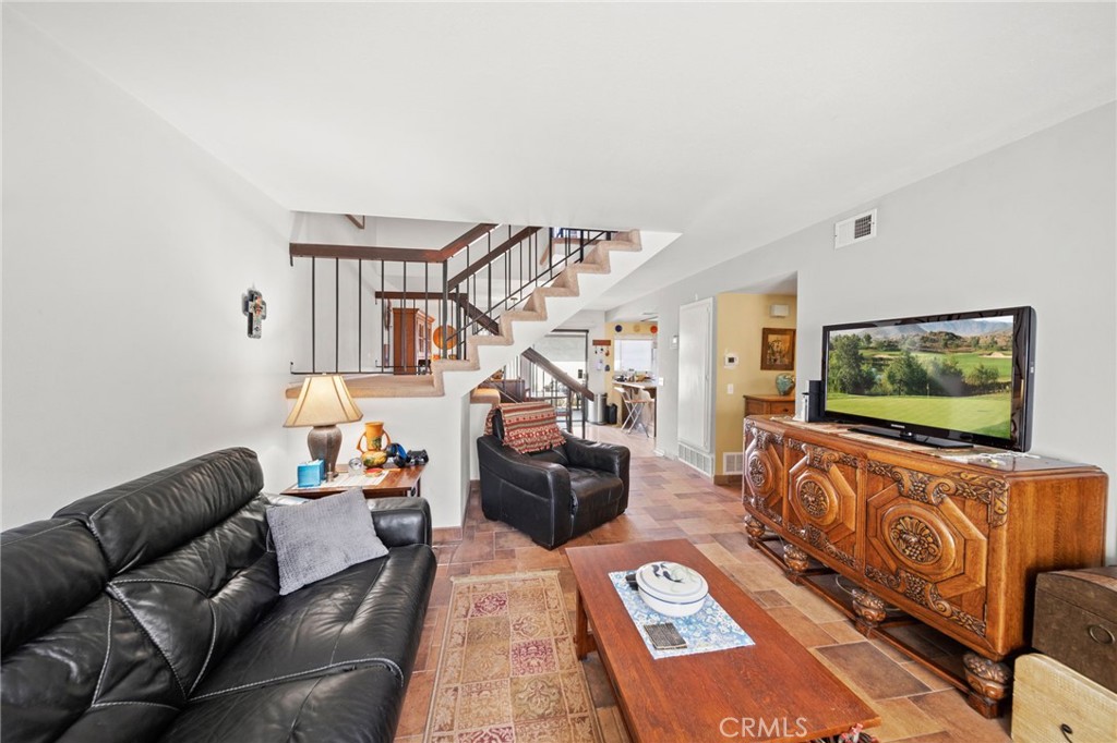 1351 W Cerritos Avenue 4