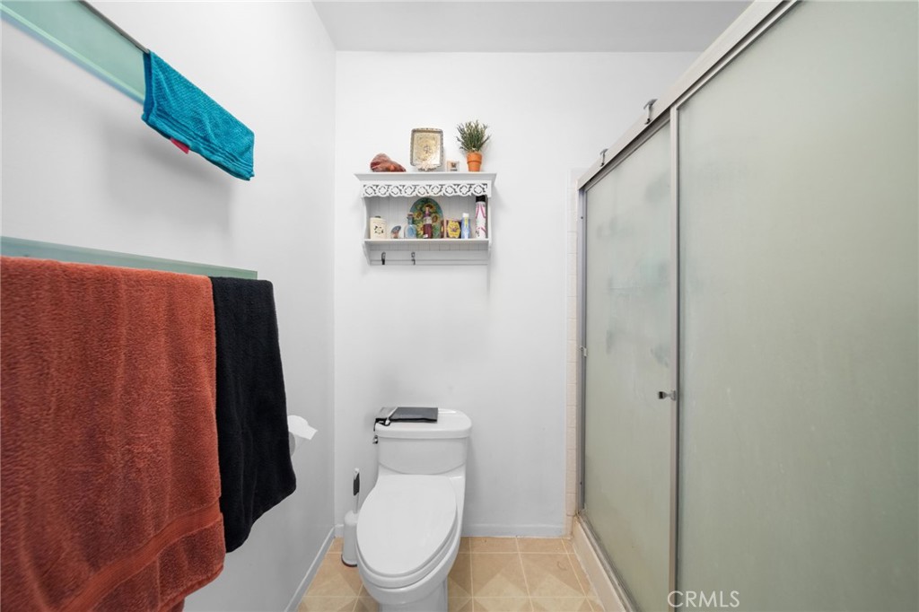 1351 W Cerritos Avenue 4