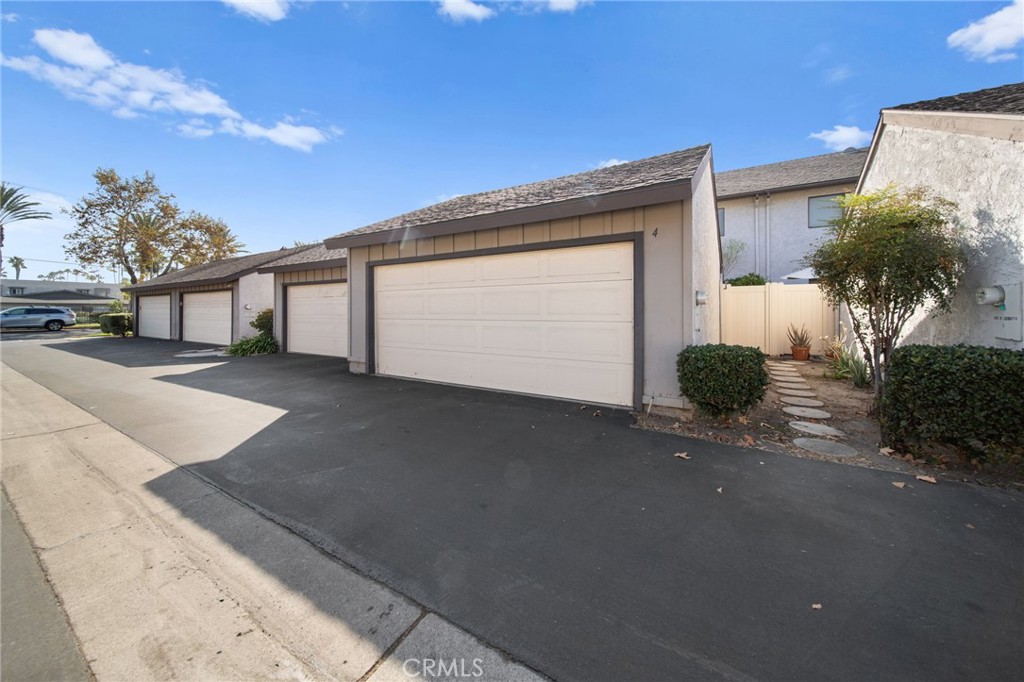 1351 W Cerritos Avenue 4