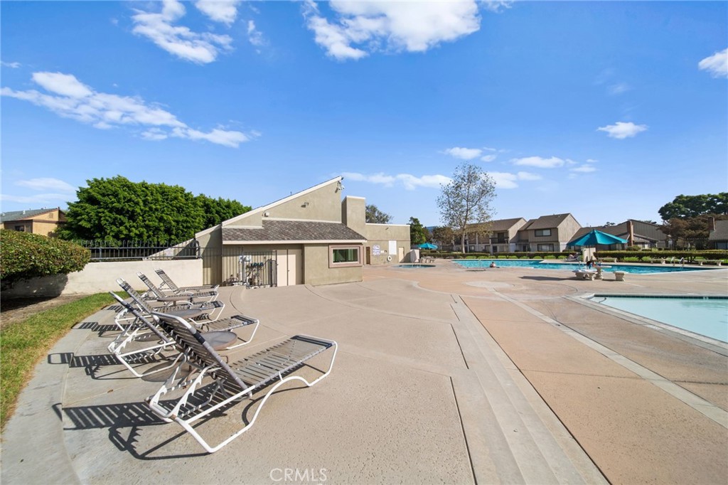 1351 W Cerritos Avenue 4