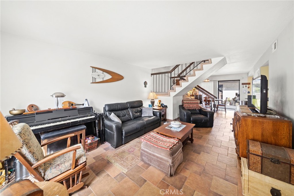 1351 W Cerritos Avenue 4