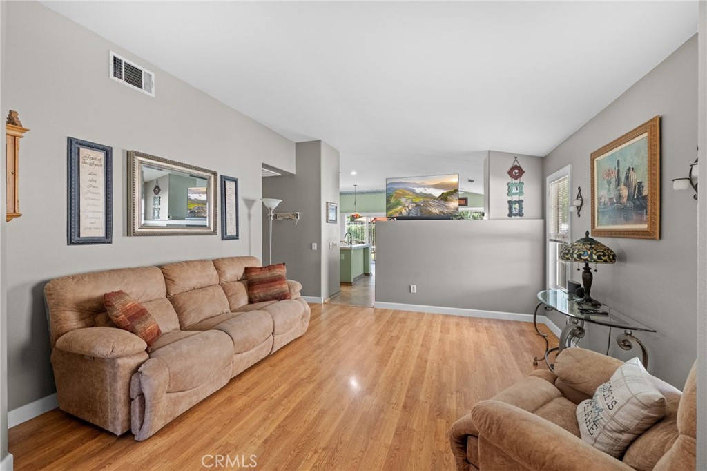 31790 Calle Vimianzo