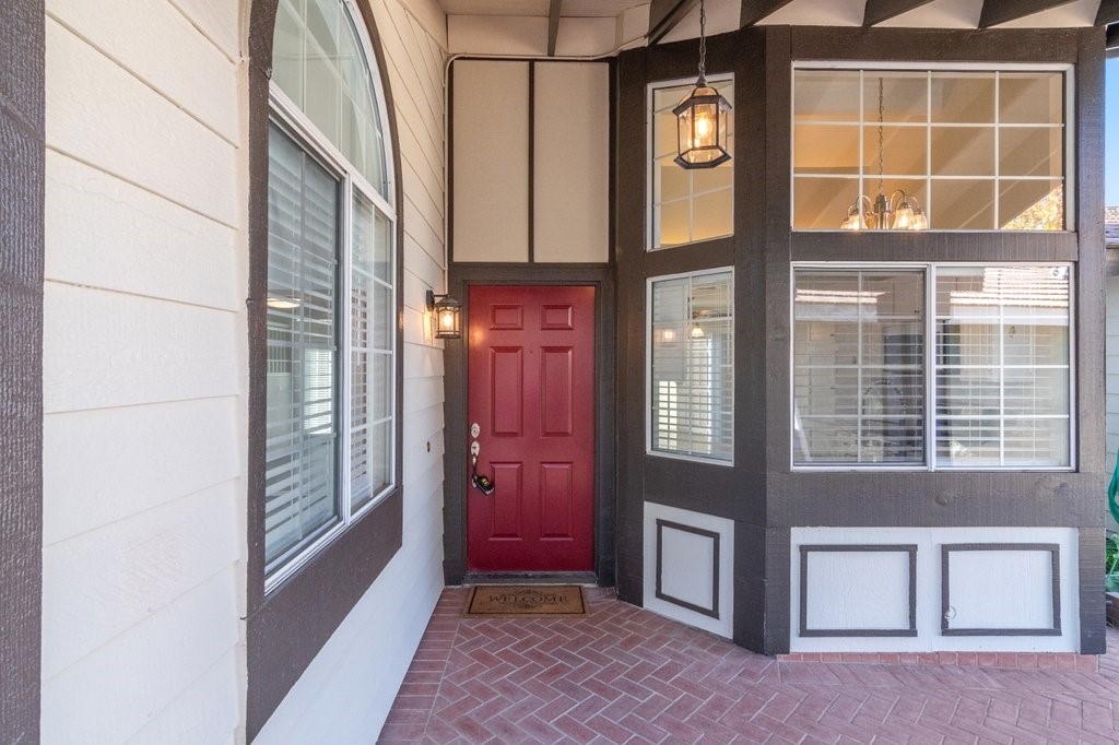 30605 Hollyberry Lane