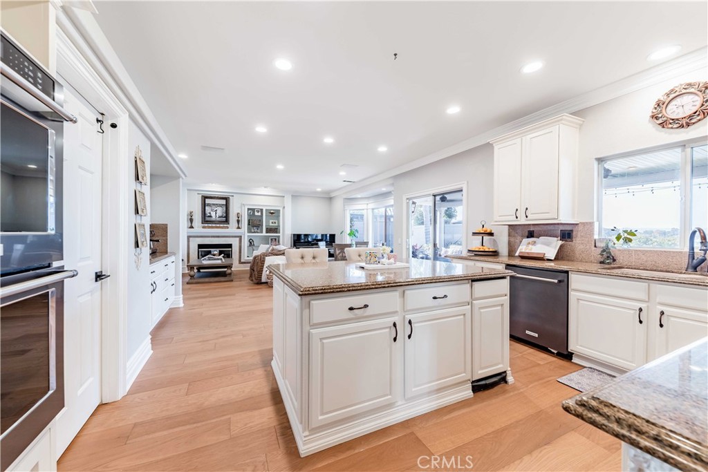 40469 Calle Katerine