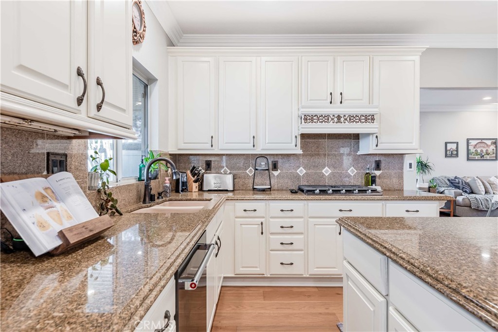 40469 Calle Katerine