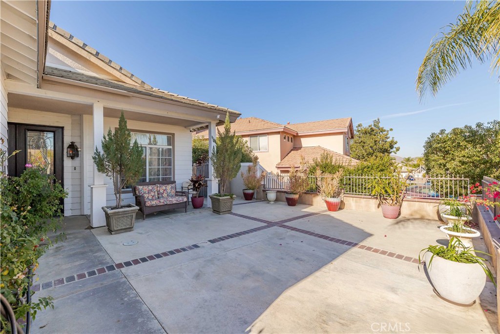 29113 Shorecliff Drive