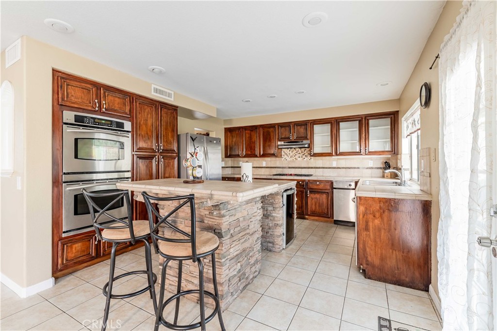 29113 Shorecliff Drive