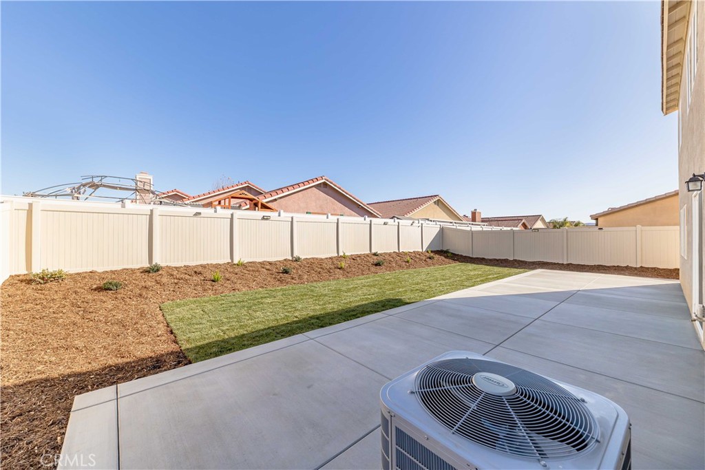 1410 Monument Street