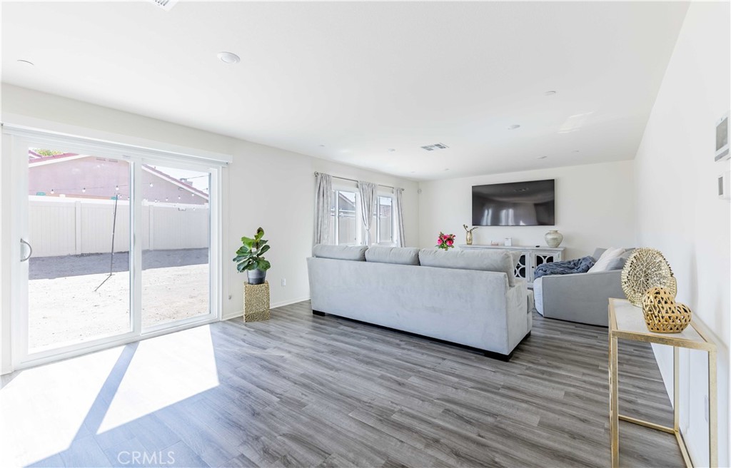 1410 Monument Street