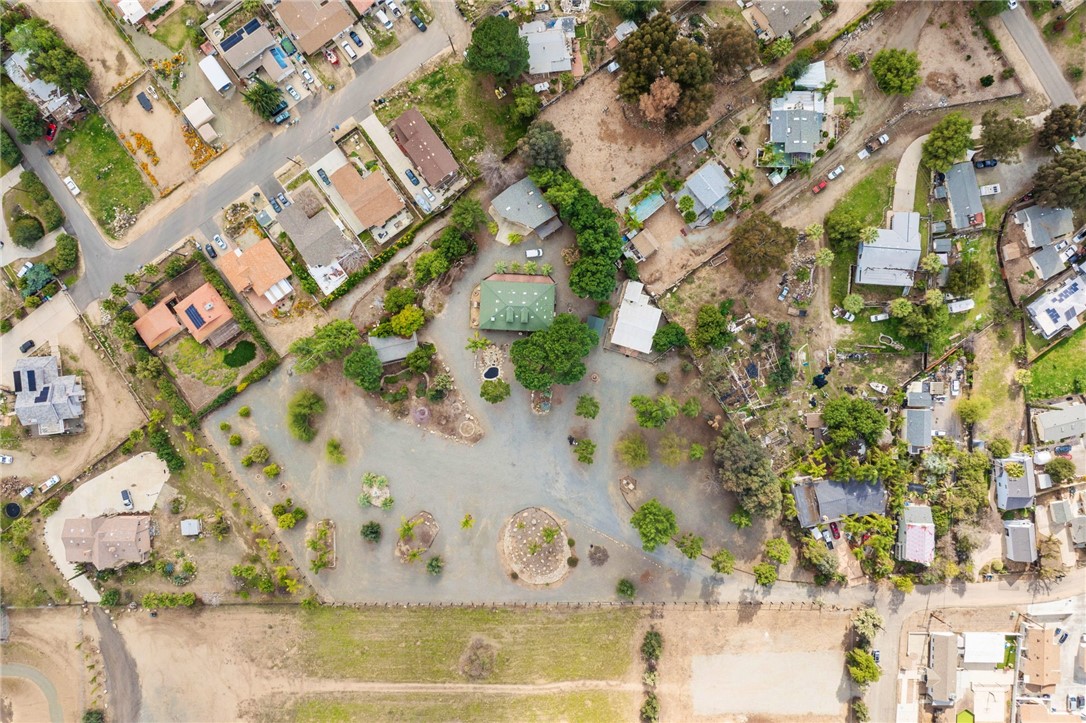 33120 Deeble Entrance Street