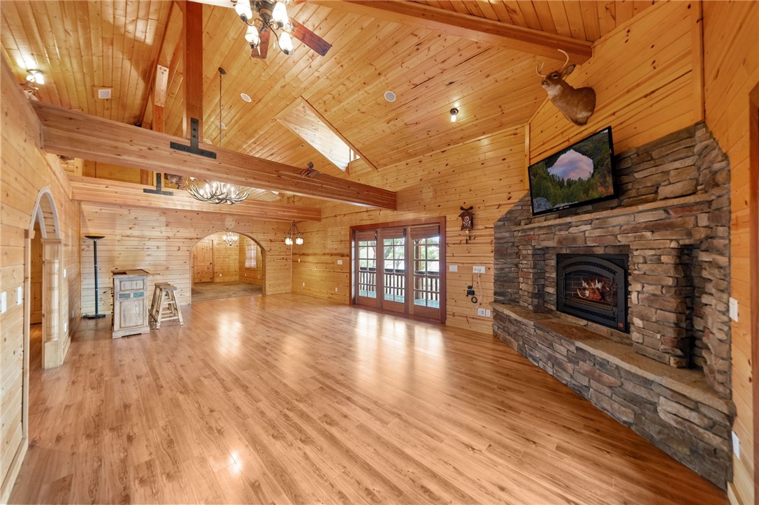 33120 Deeble Entrance Street