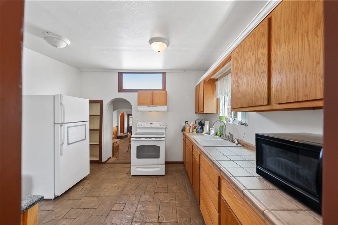 33120 Deeble Entrance Street