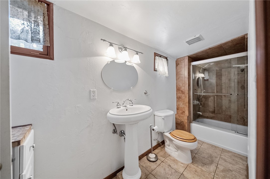 33120 Deeble Entrance Street