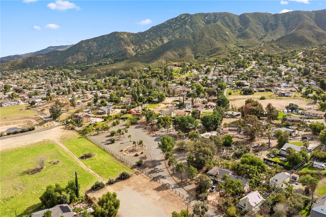 33120 Deeble Entrance Street