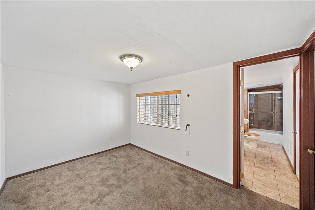 33120 Deeble Entrance Street