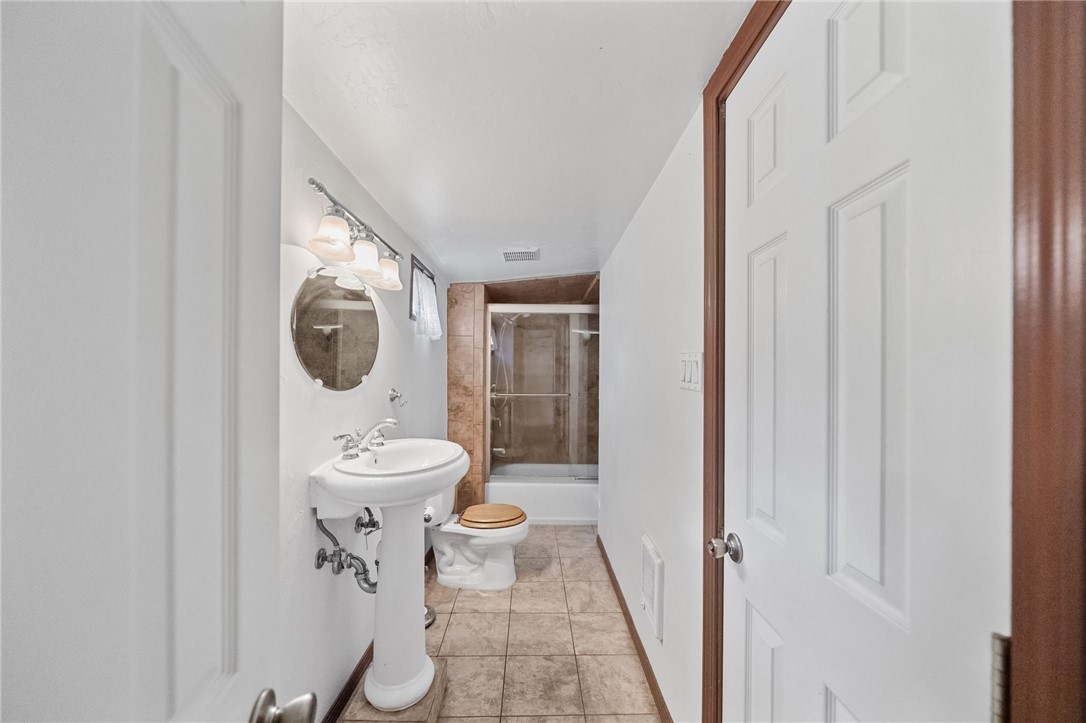 33120 Deeble Entrance Street