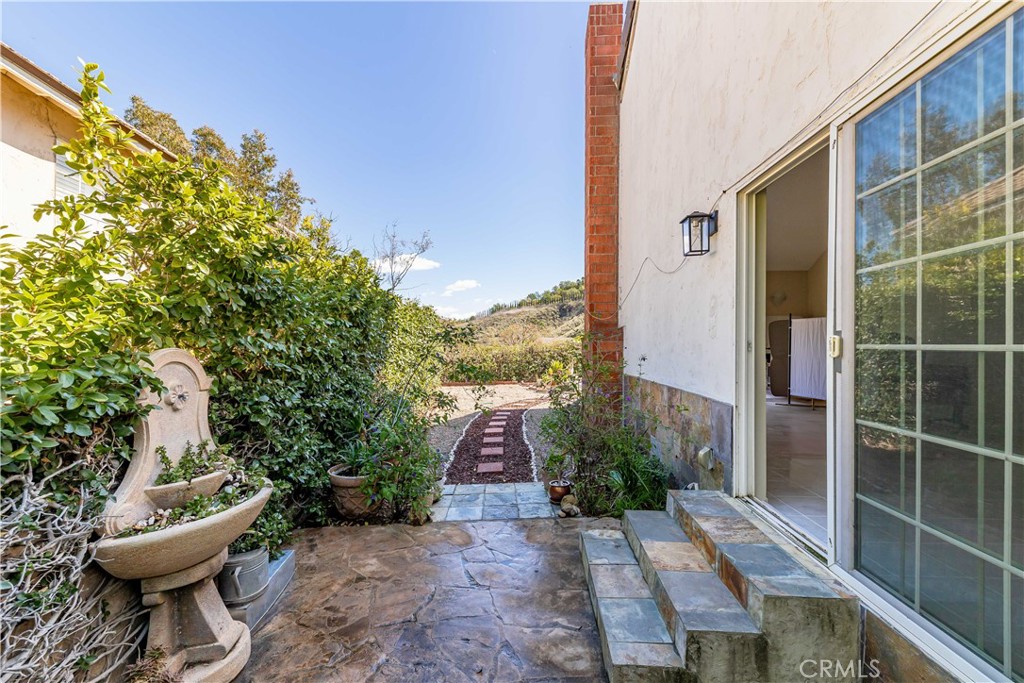 6315 E Rocking Horse Way