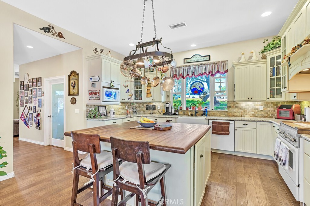 26600 Pradera Lane