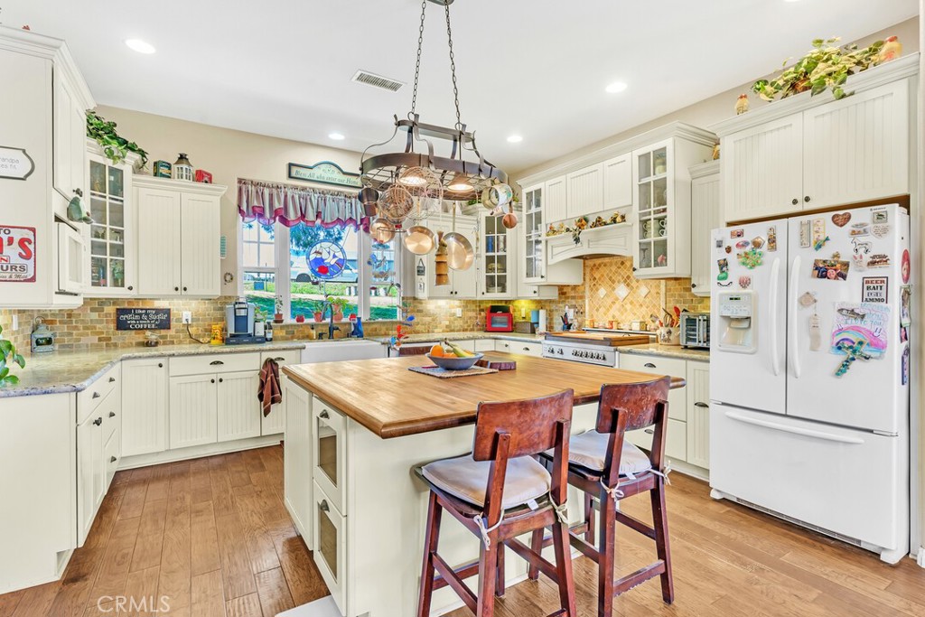 26600 Pradera Lane