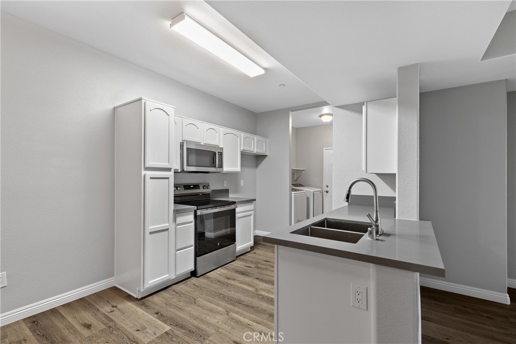 41410 Juniper Street 1111