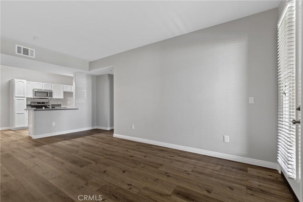 41410 Juniper Street 1111