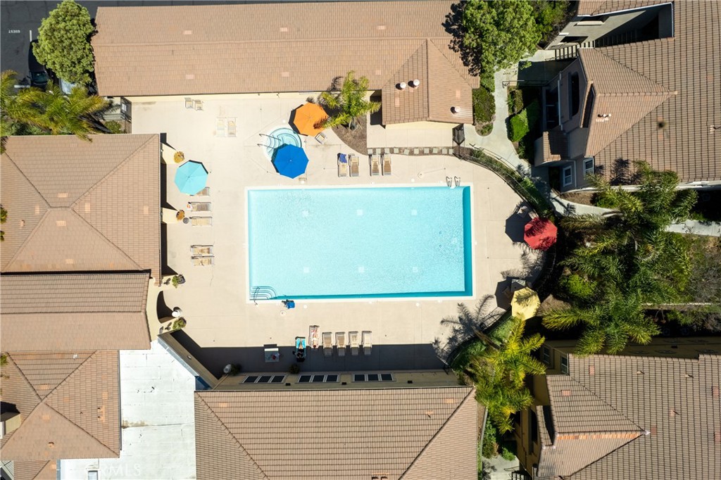 41410 Juniper Street 1111