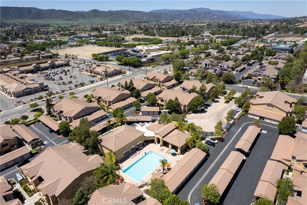 41410 Juniper Street 1111